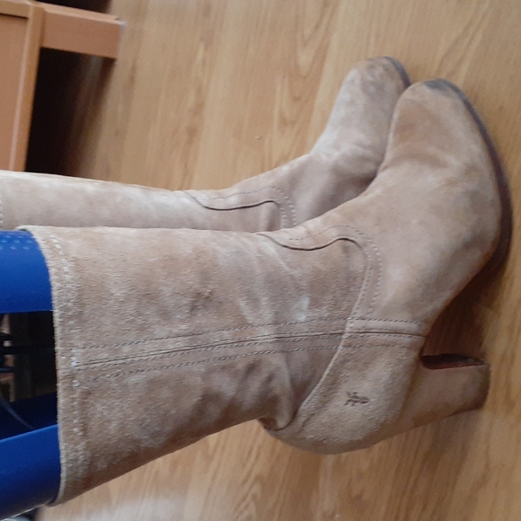 FRYE Mirabelle Short Suede Boots Size 7.5M - Picture 2 of 12